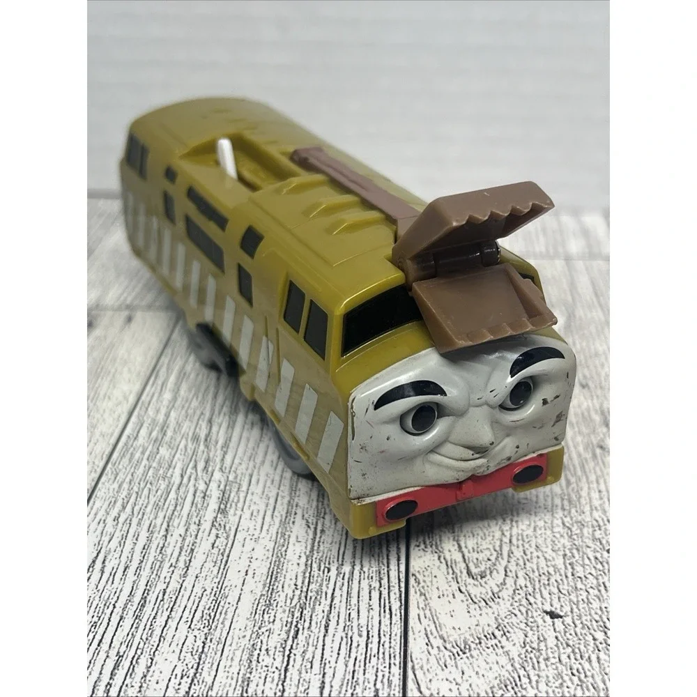 Thomas & Friends TrackMaster Motorized DIESEL 10 Train Engine w/ Claw WORKS